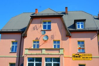 2 pokoje, I piętro, balkon, własny parking, teren ogrodzony - 16