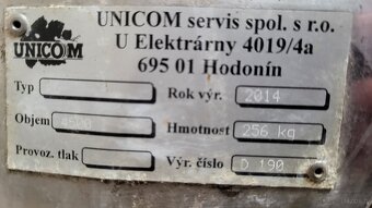 Zbiorniki UNICOM stojące o pojemności 4.500 L - 16