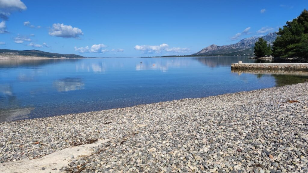 Chorwacja-Dwuapartamentowy umeblowany dom z basenem - 17