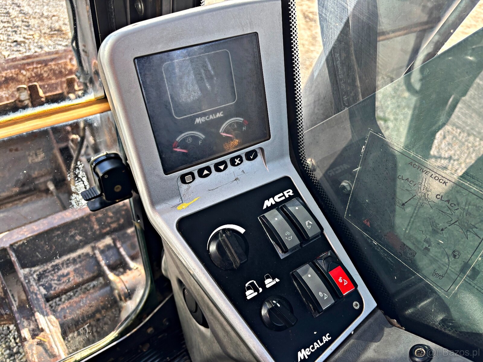 MECALAC 8 MCR, JCB 8065 8080 8085 85 Z VOLVO ECR 88, CAT 308 - 17