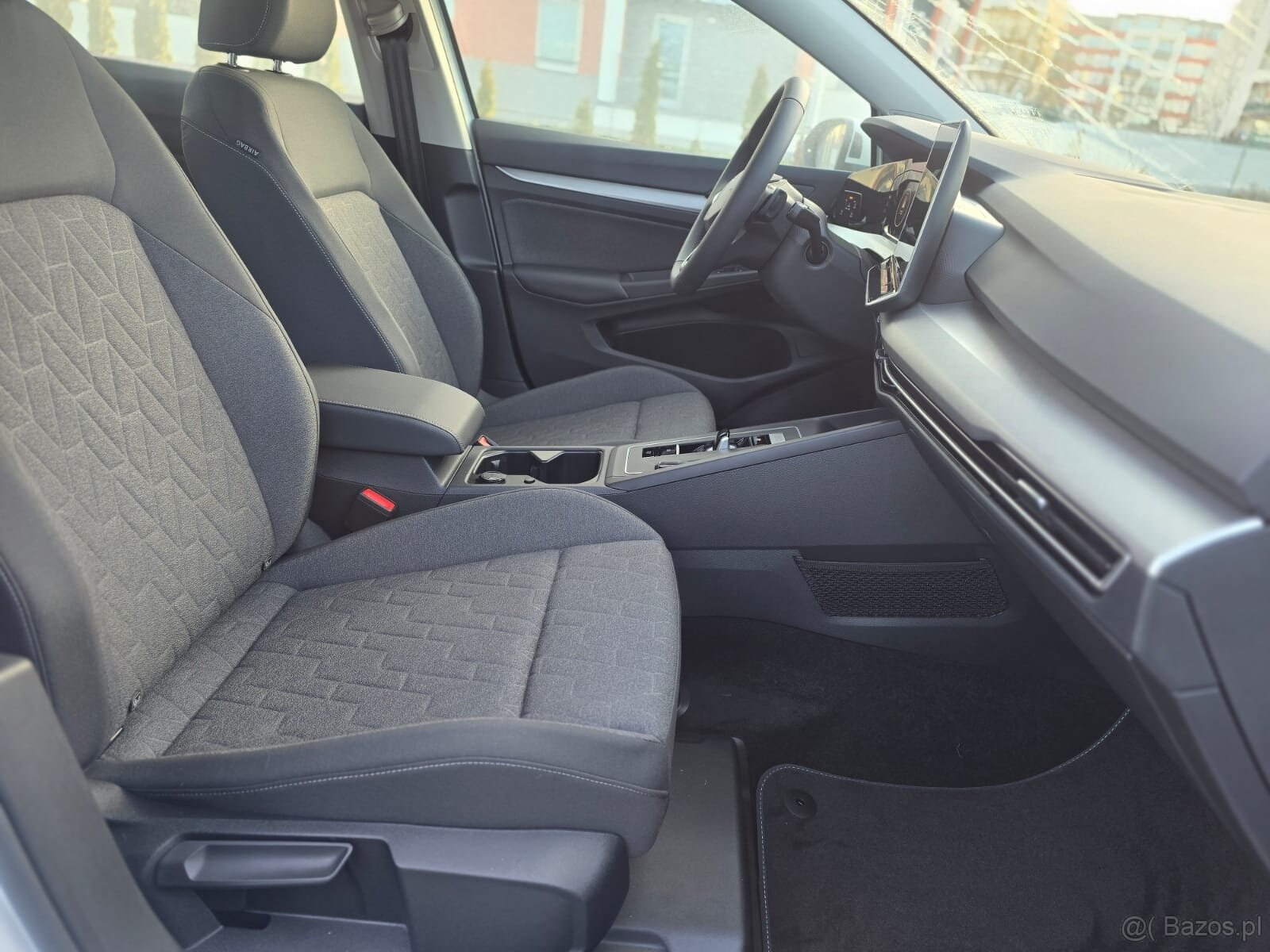 VW Golf Hybrydowy FV21% Nowy samochód automat - 17