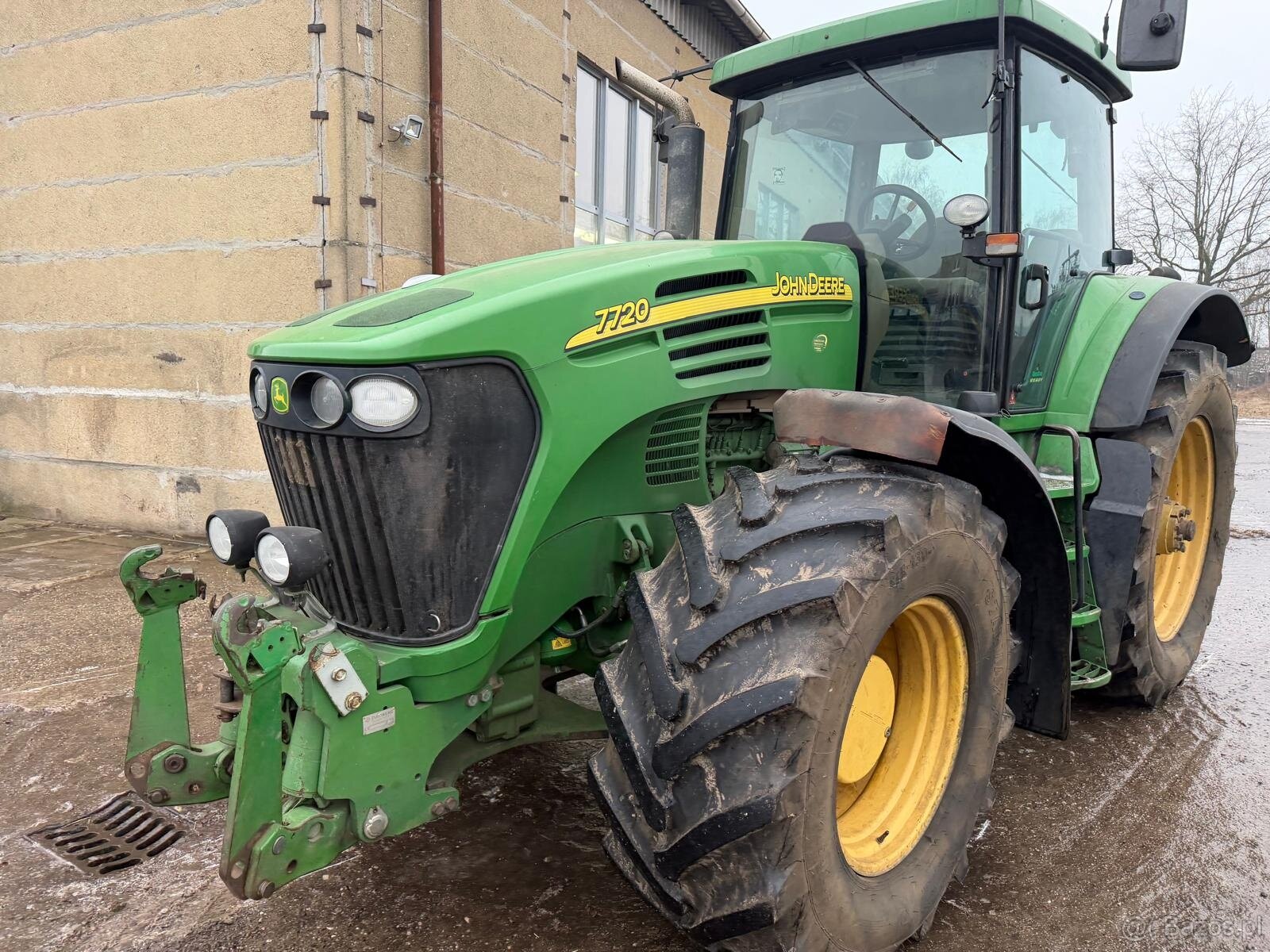 Ciągnik rolniczy John Deere 7720 PowerQuad przedni Tuz WOM S - 17