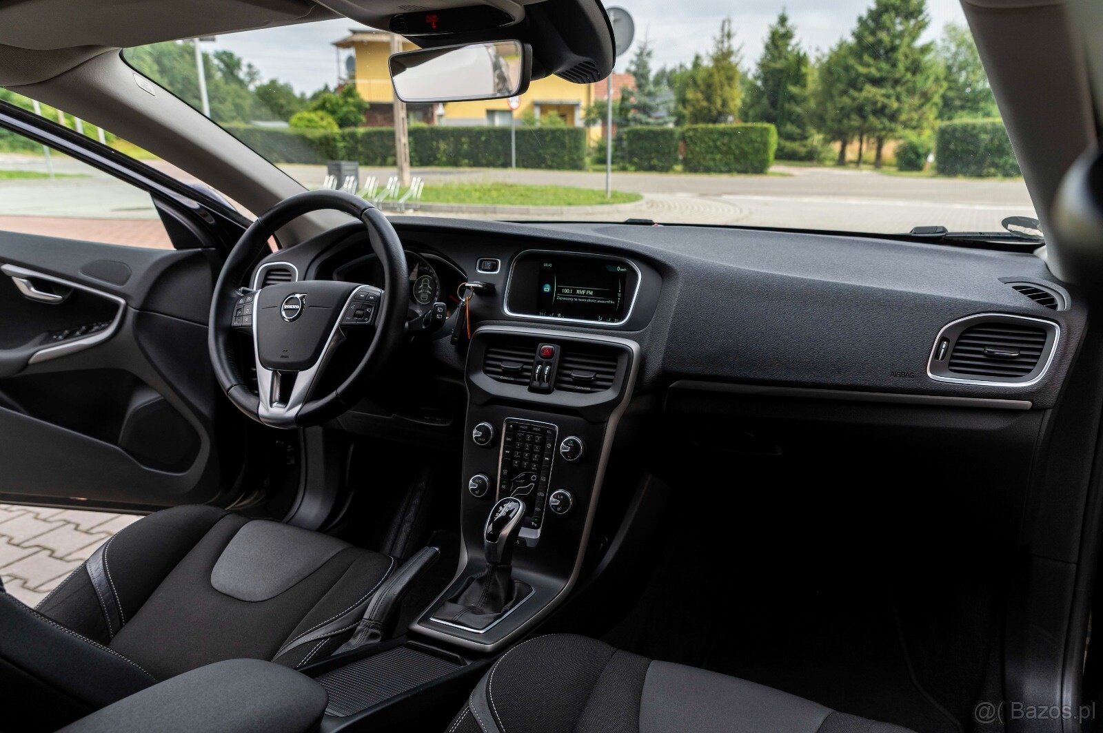 VOLVO V40 - 17