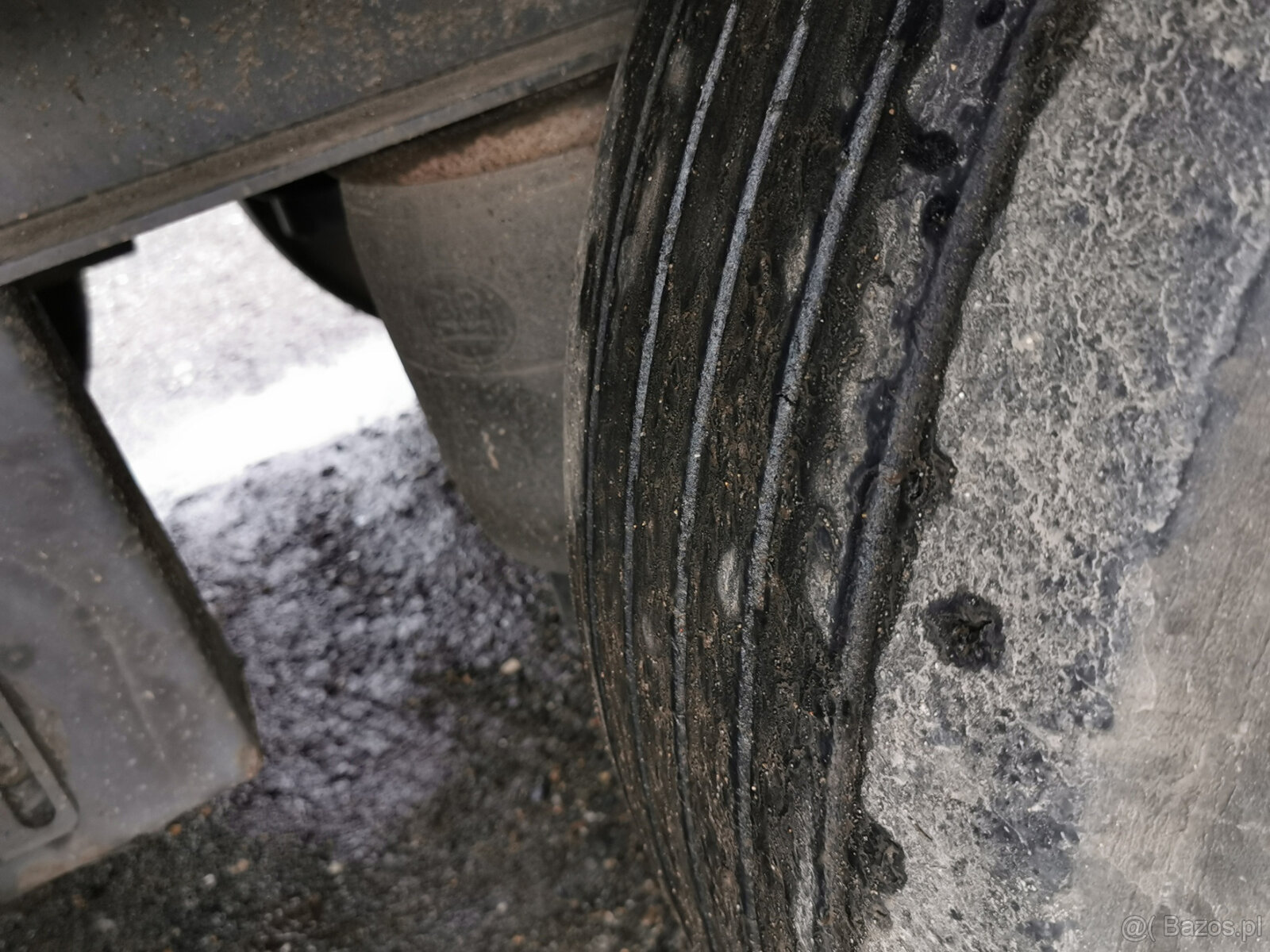 Sprzedam naczepę skrzyniową KRONE SD - USZKODZONĄ - 17