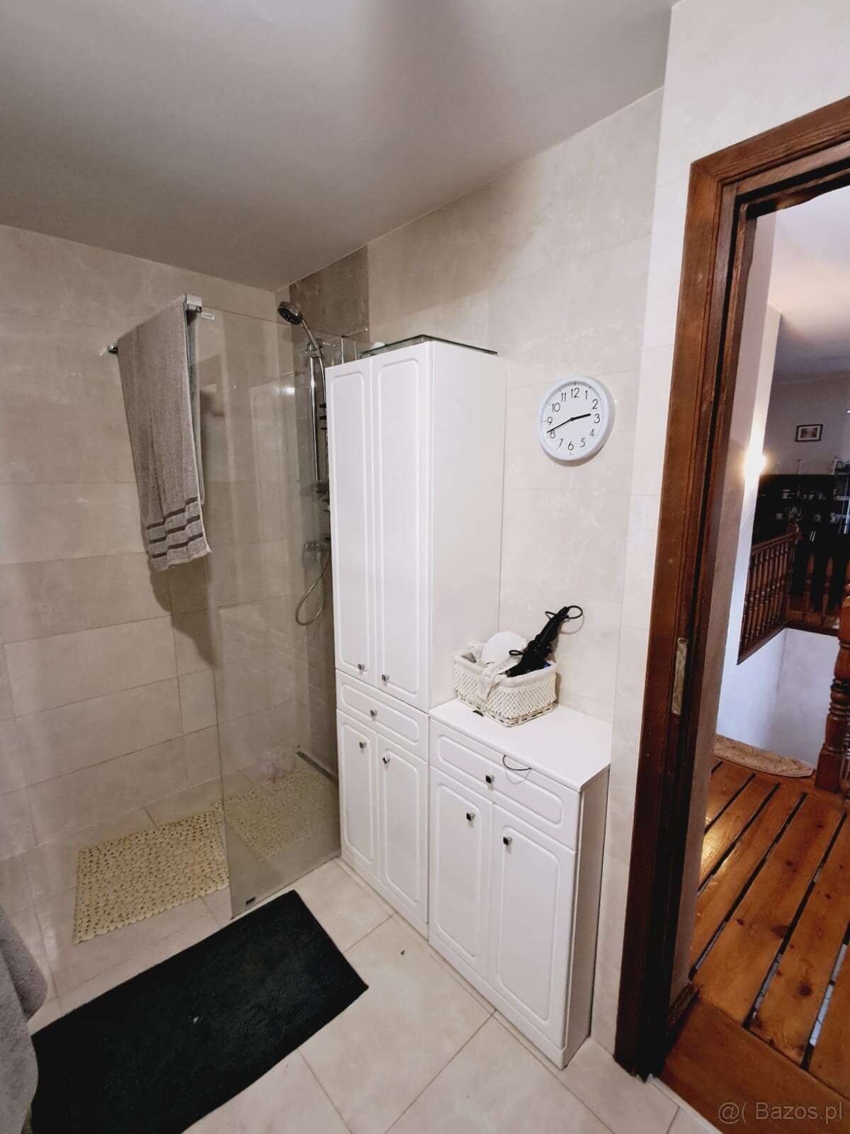 Dom parterowy z użyt. poddaszem o pow. 240 m2, działka 1700m - 17