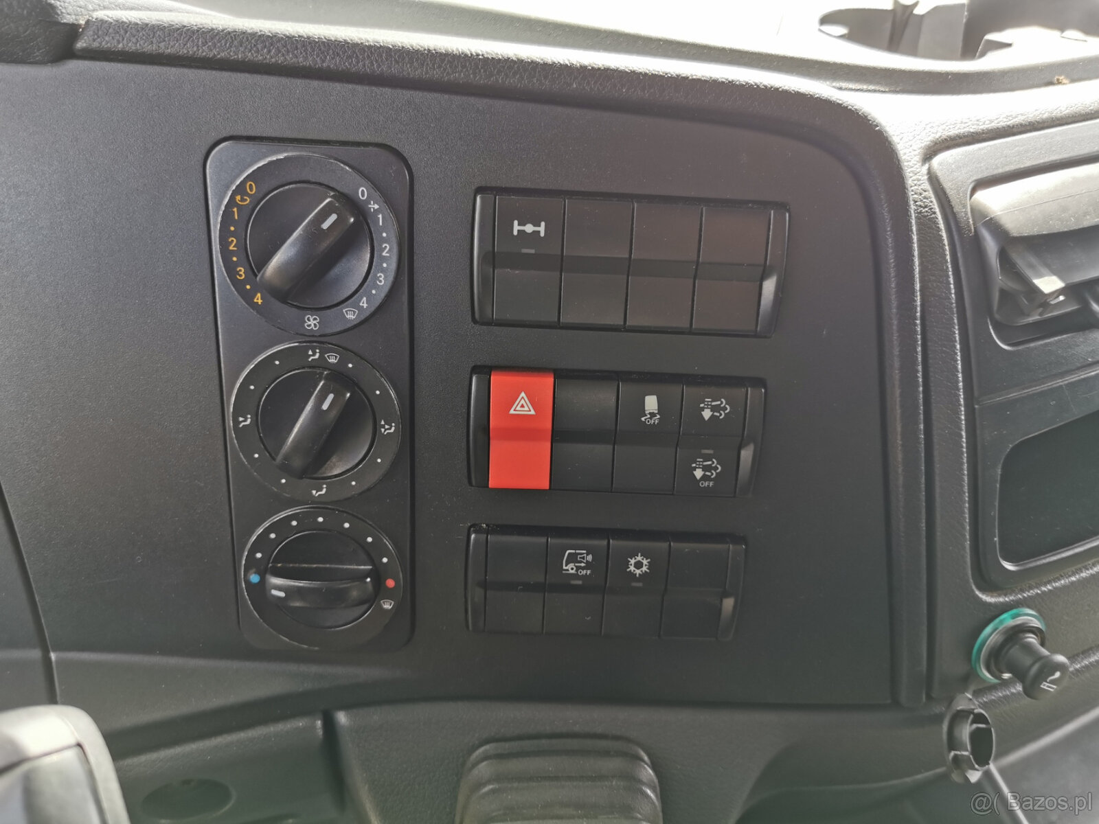 Sprzedam ciężarówkę MERCEDES-BENZ ATEGO 816 EURO 6 z platfo - 17