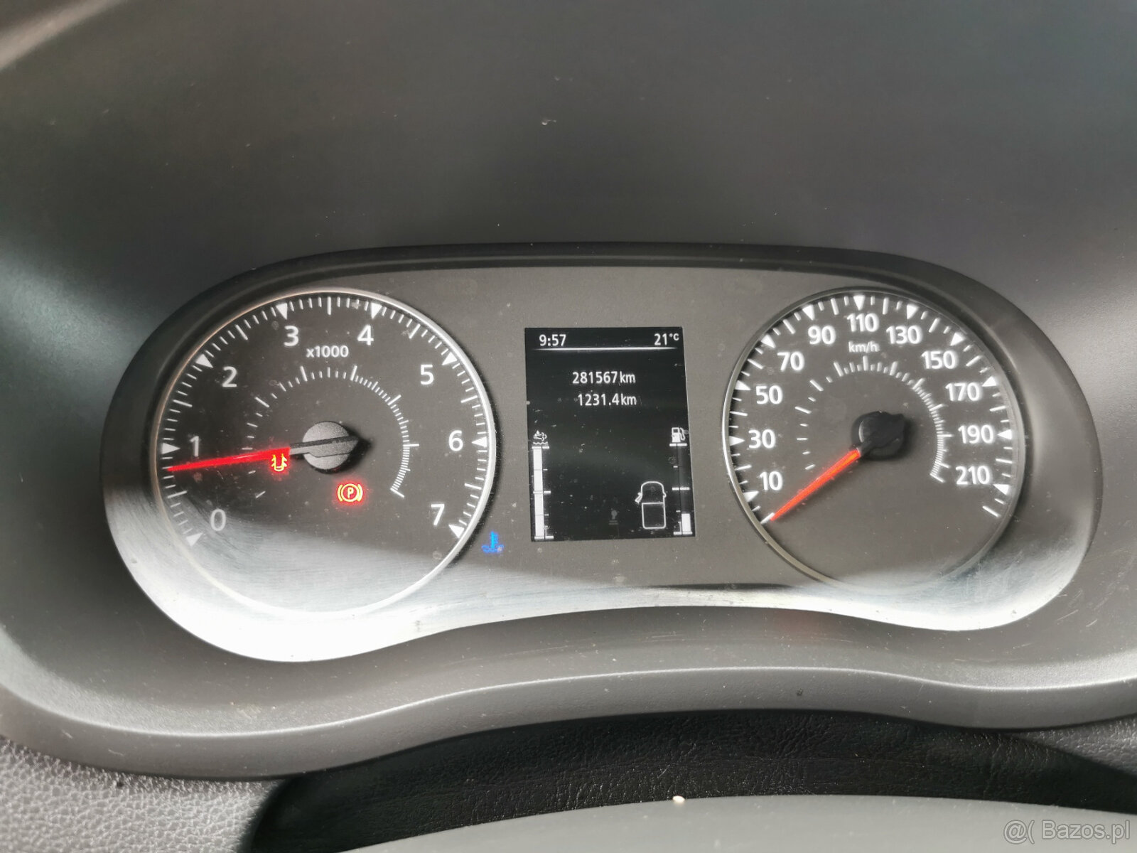 Sprzedam samochód ciężarowy RENAULT MASTER 2.3 E6 z platfor - 17