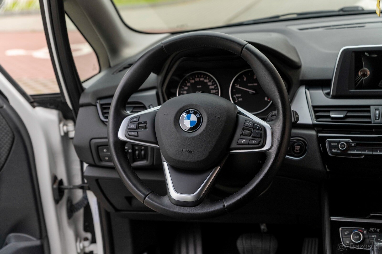 BMW seria 2 - 17