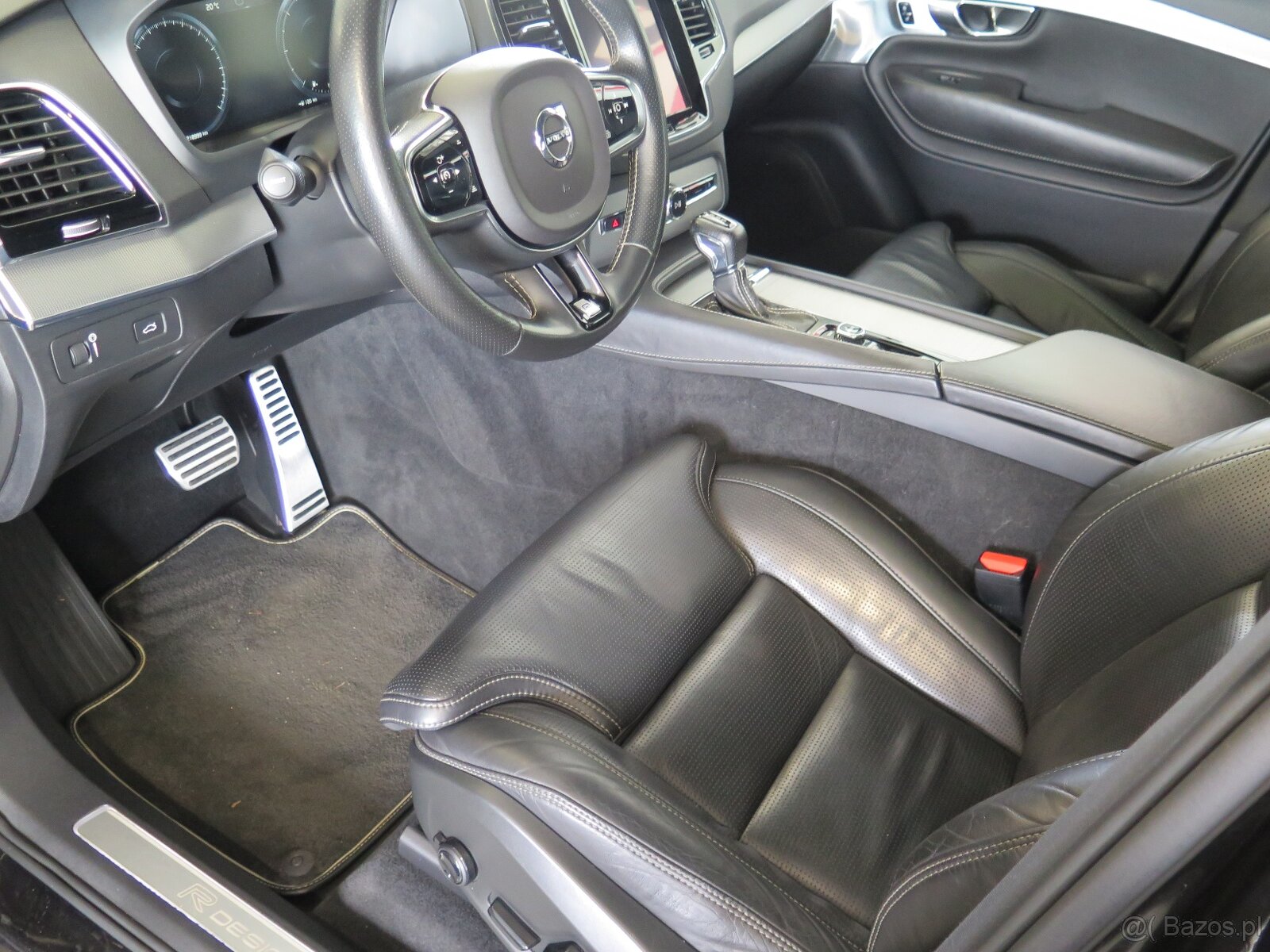 Volvo XC90 2.0D5 RDesign,AWD,PoleStar,B&W - 17