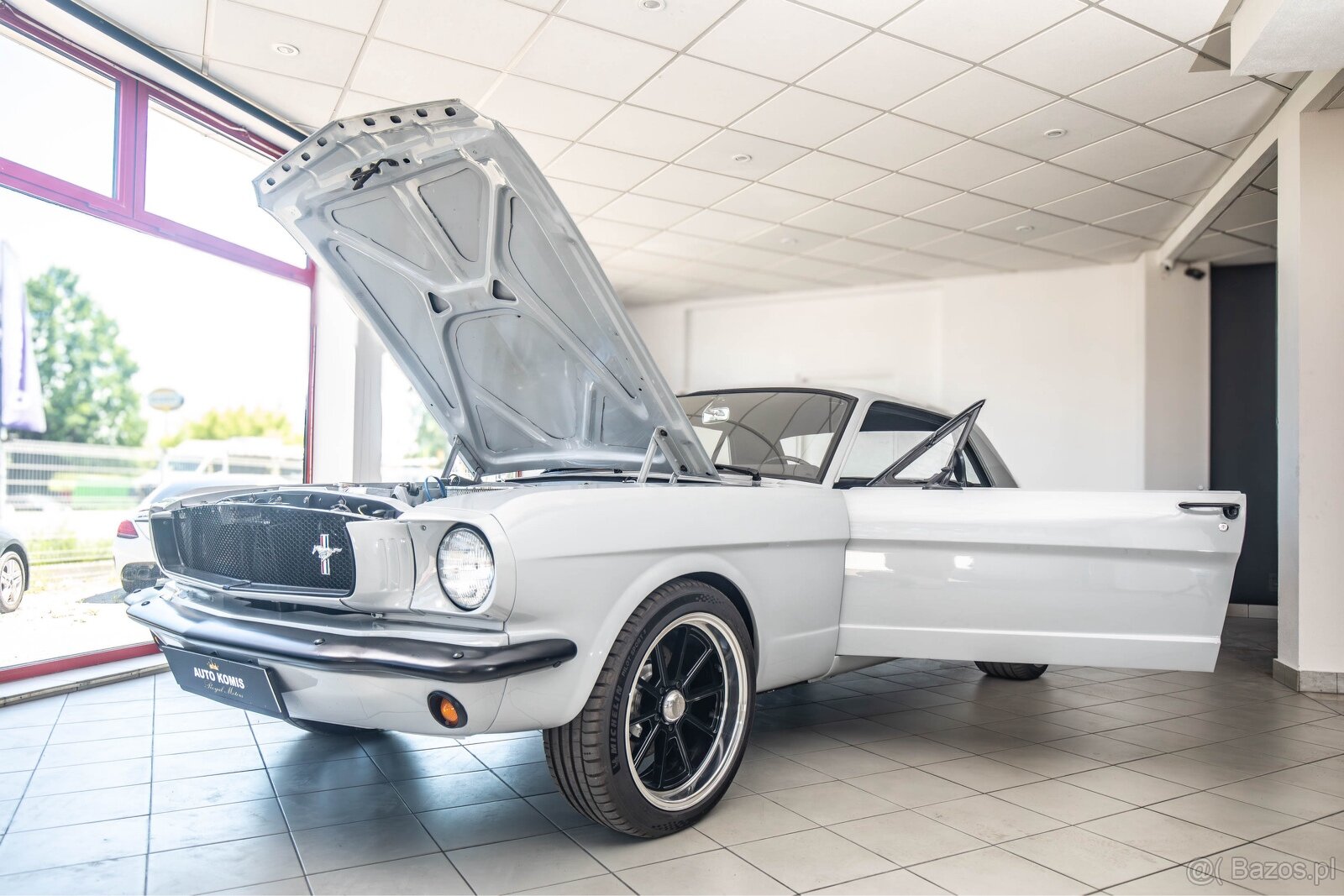 Ford mustang V8 1965 odrestaurowany od podstaw - 17