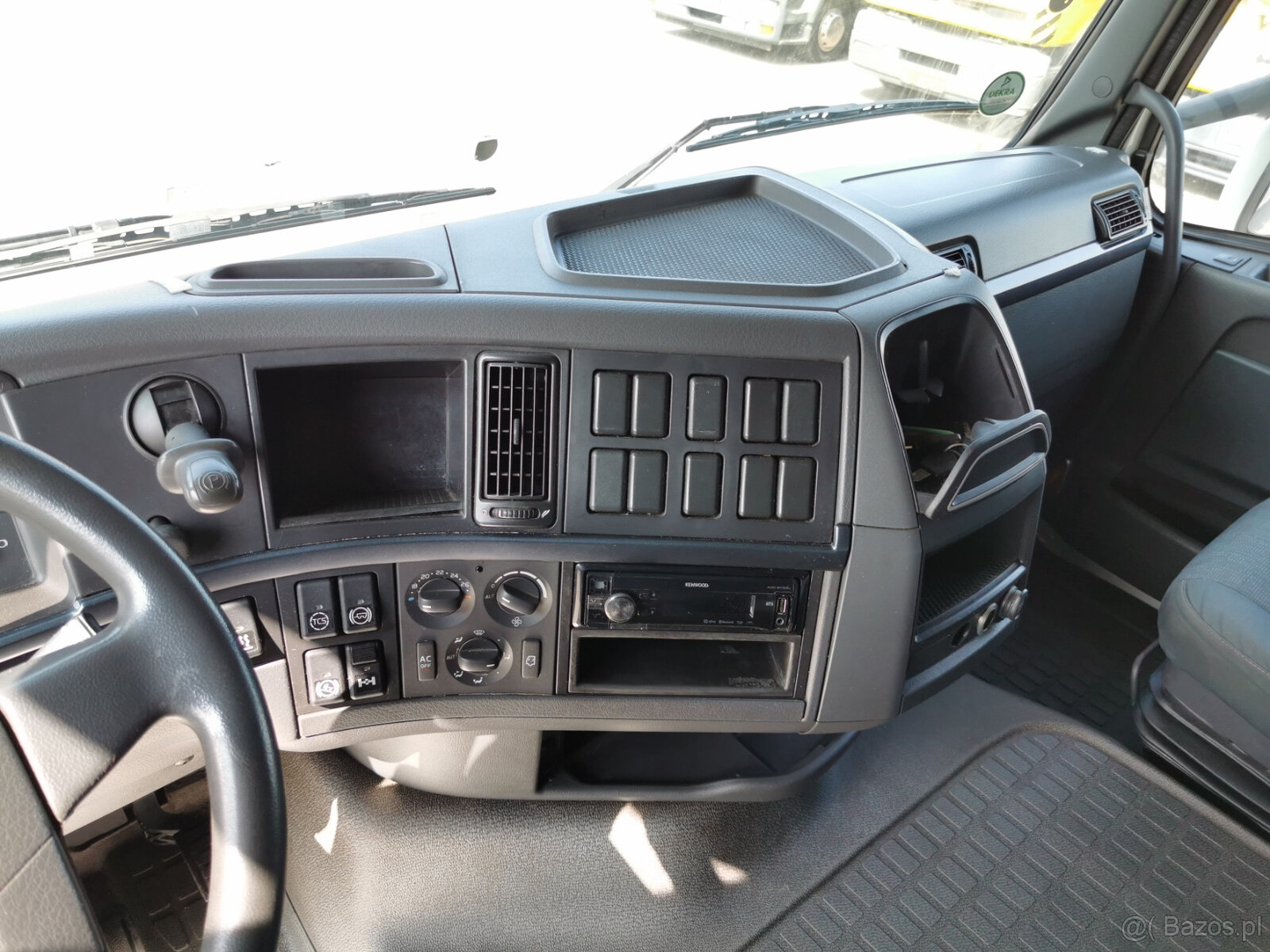 Sprzedaję ciągnik siodłowy VOLVO FH 13.460 42T EEV - 17