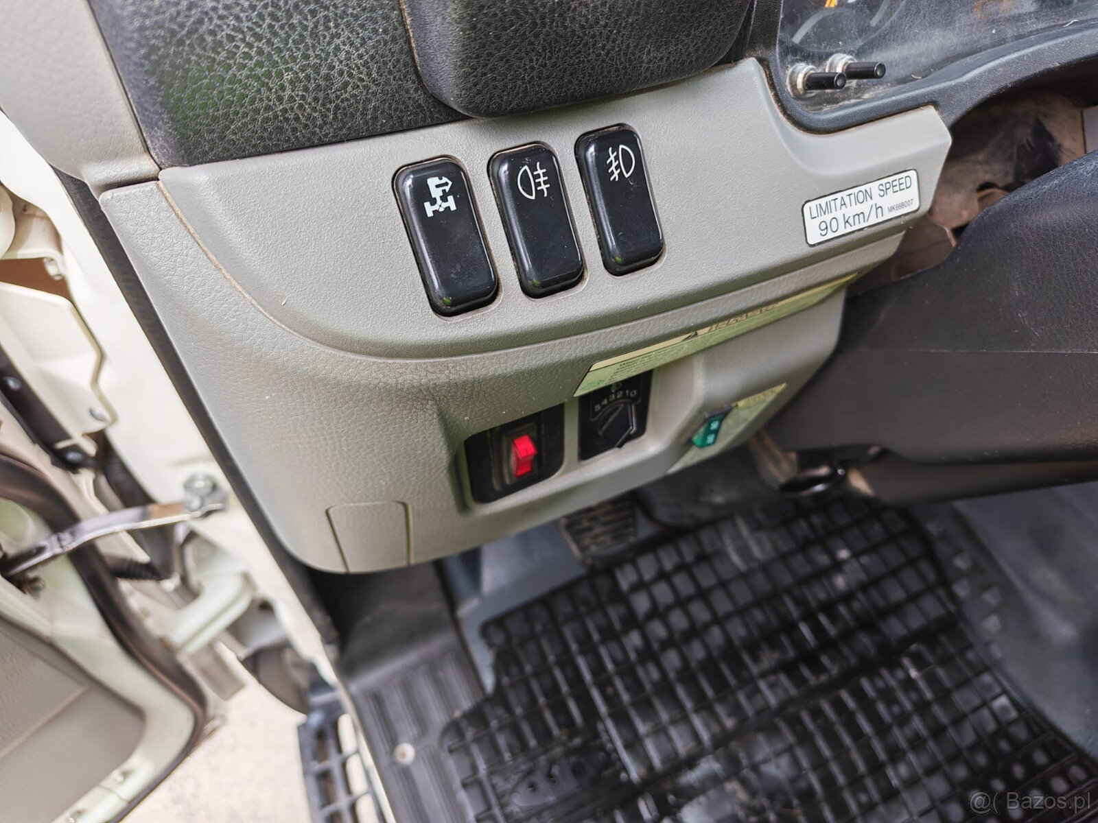 REZEWACJA Mitsubishi Fuso Canter hakowiec 4x2 Kontener - 17