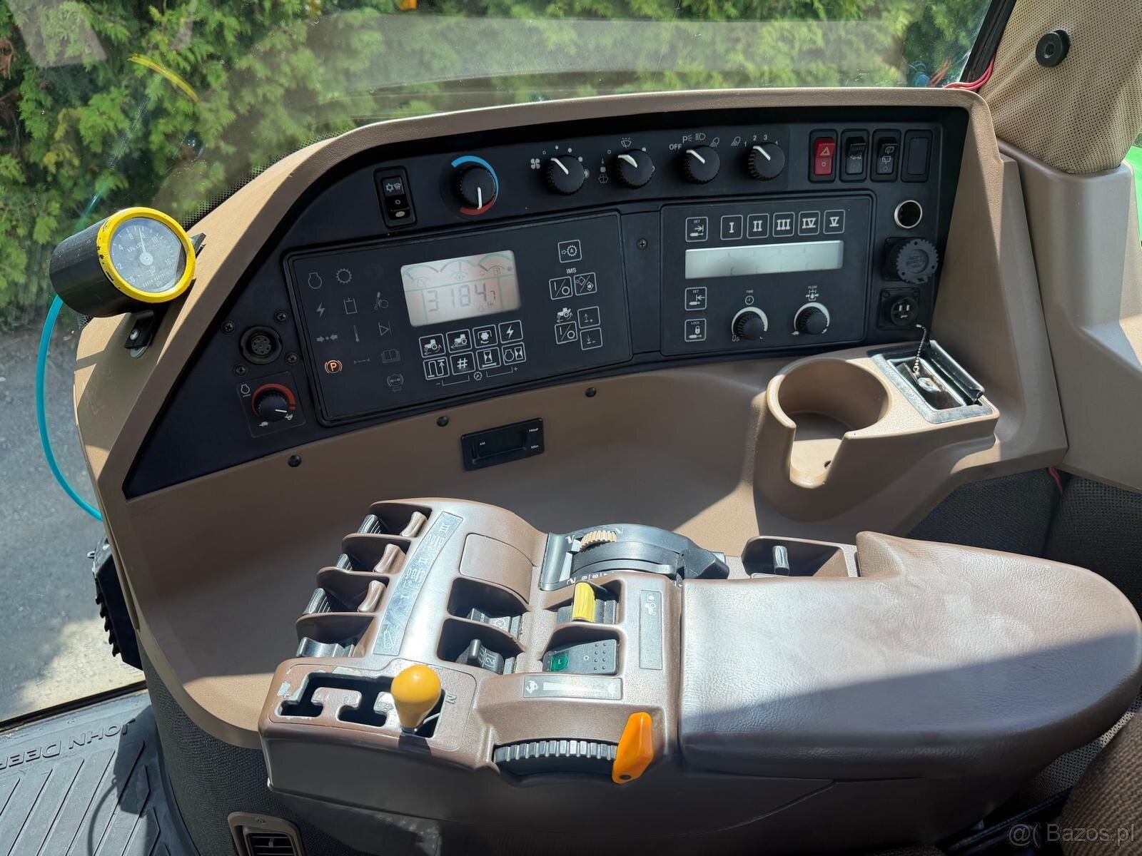 Ciągnik rolniczy John Deere 8320 PowerShift rok prod. 2002 s - 17