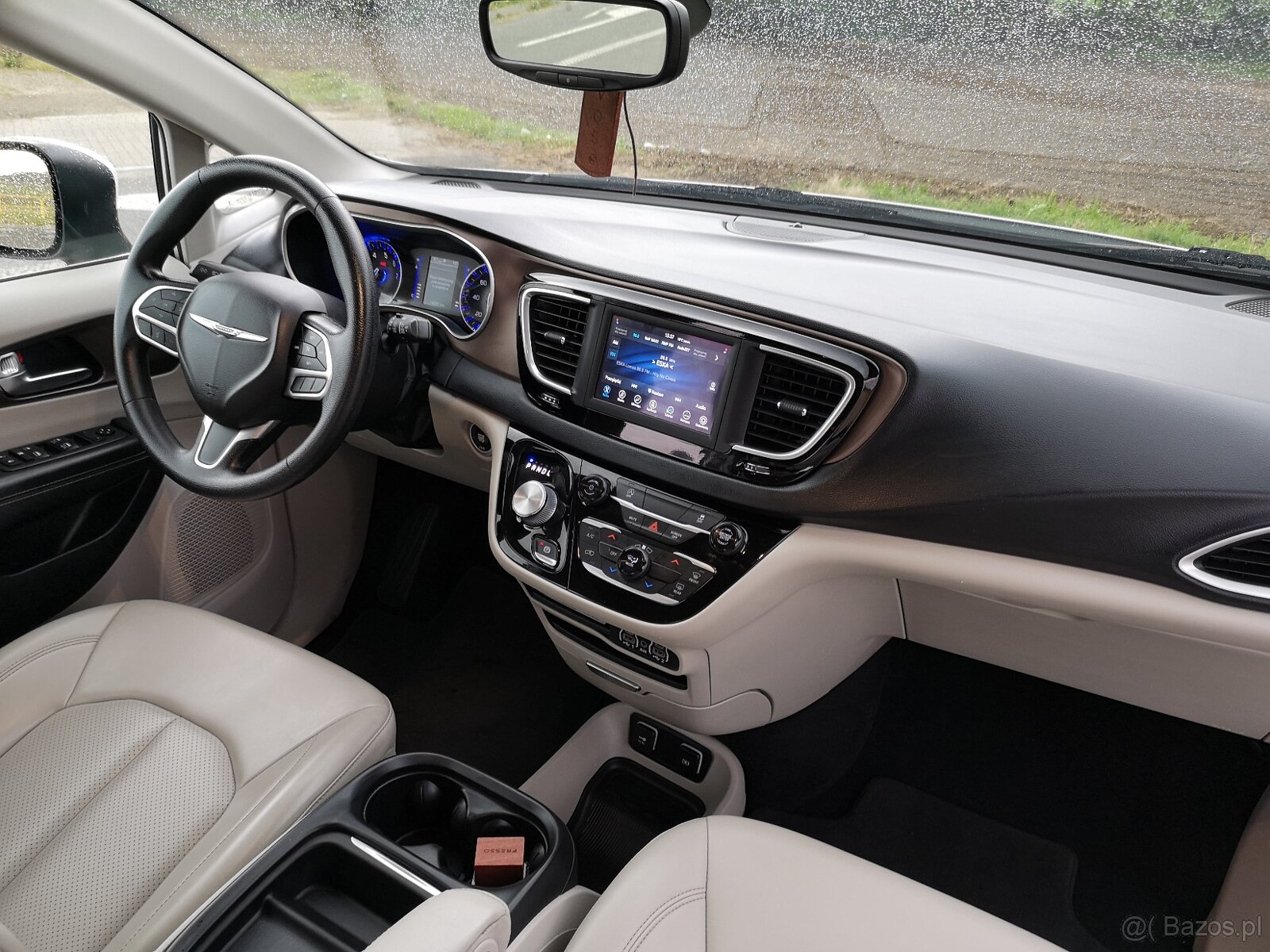 CHRYSLER PACIFICA (VOYAGER) 2021 - 17