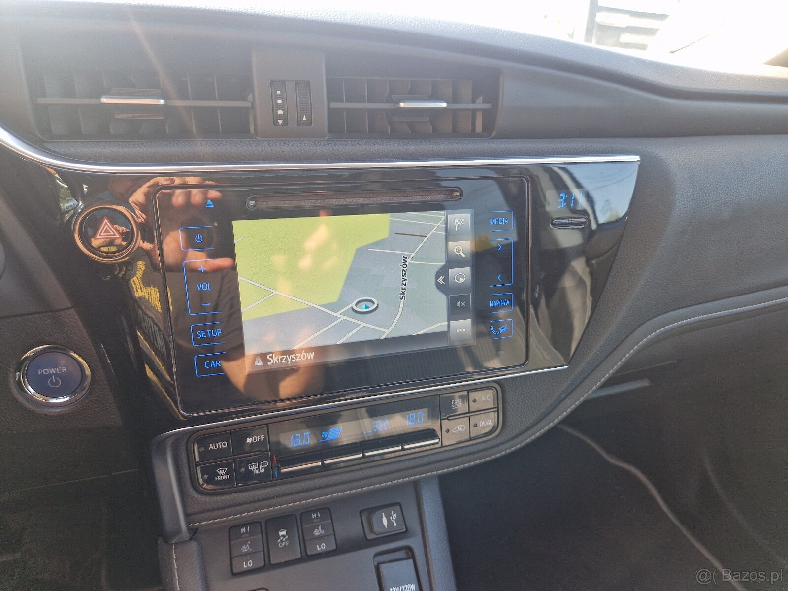 TOYOTA AURIS II 1.8HYBRID 2018R - 17