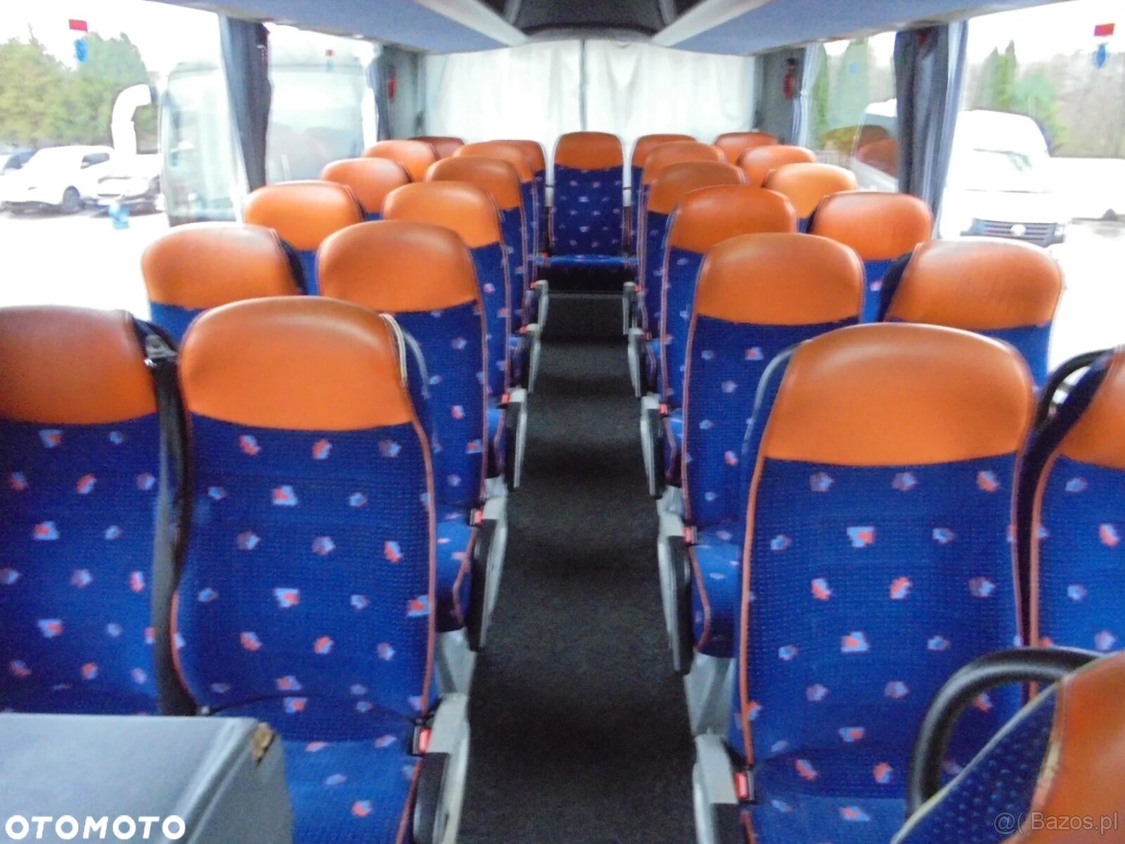 MAN R07 Lions Coach - 17