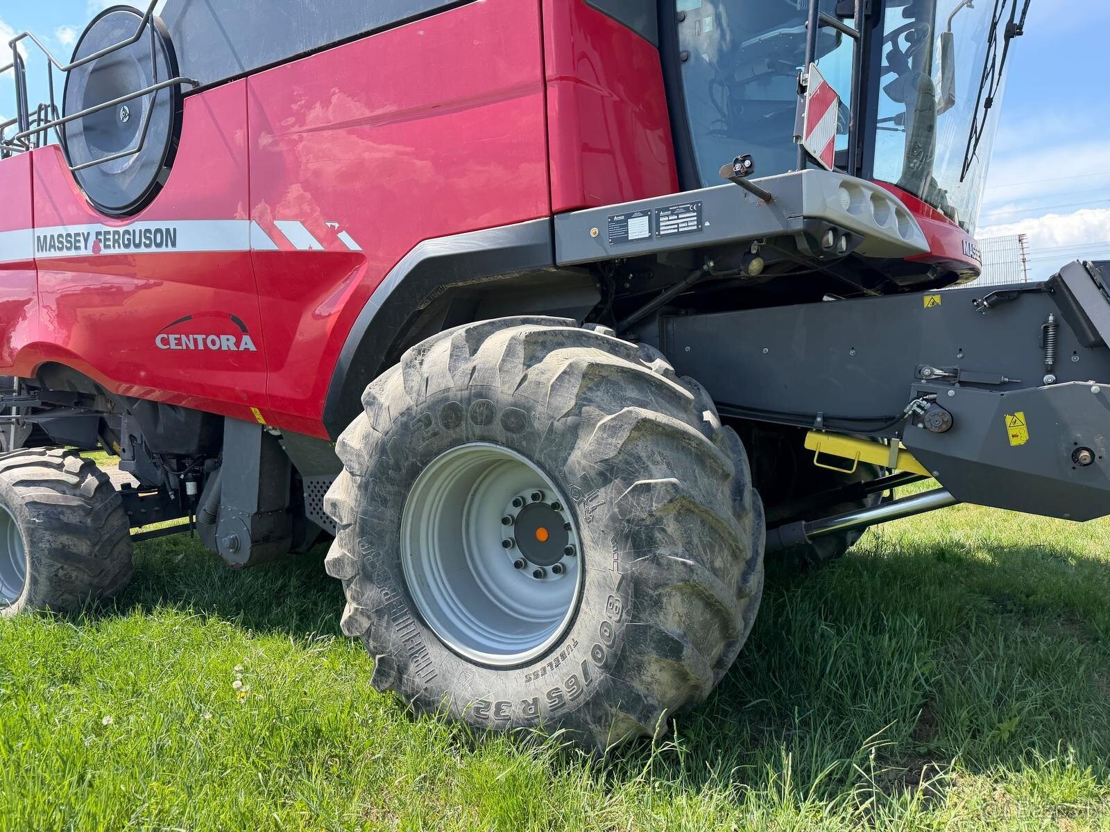 Kombajn zbożowy Massey Ferguson Cenyora 7380 rok prod. 2015 - 17