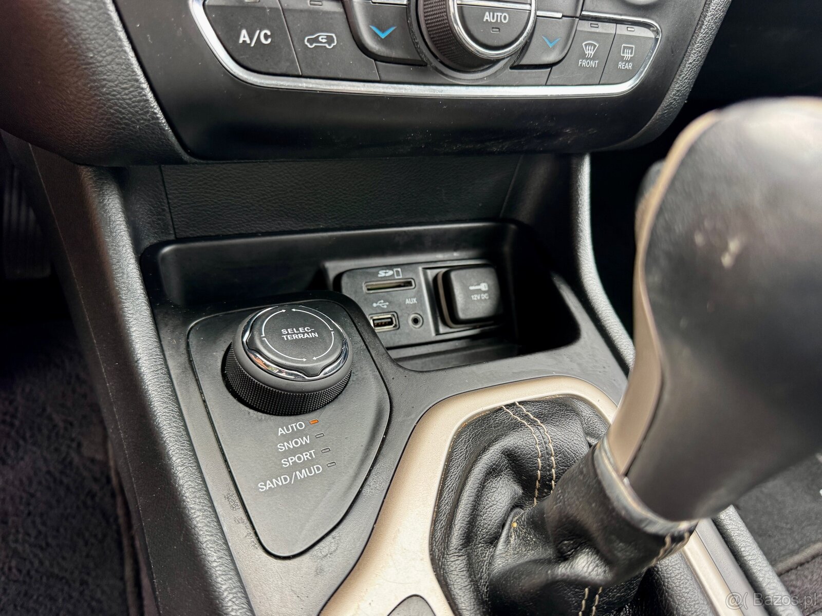 Jeep Cherokee KL 3.2 V6 Limited – 4x4, 2015 - 17