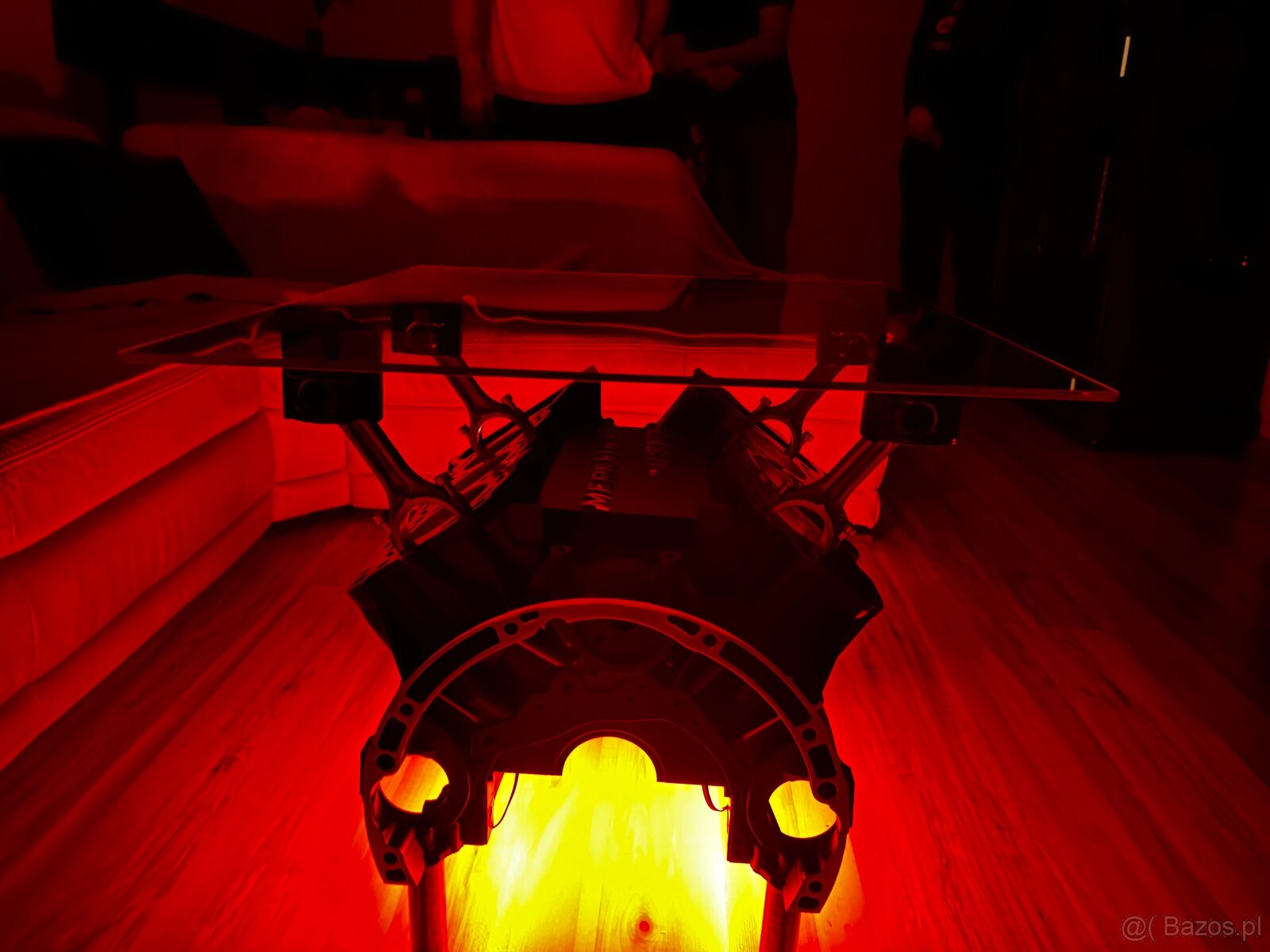 Stół z bloku silnika Mercedes-Benz V6 - 17