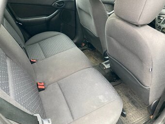 Focus 1.6 benzyna - 17