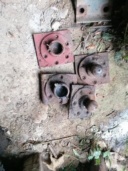 Sprzedaję przyczepę BSS 9t i 8t oraz wiele części zamiennych - 17