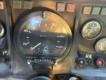 Sprzedam samochód ciężarowy TATRA T815 6X6.2 z hydraulicznym - 17