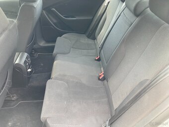 Passat 2.0 TDI 140-KM - 17