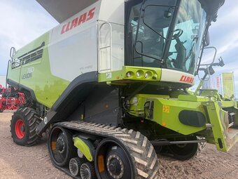 Kombajn zbożowy Claas Lexion 760TT heder V1050 rok prod.2014 - 17