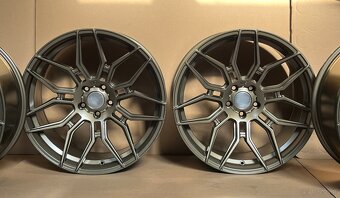 Wheelforce CF.2-FF Audi Mercedes 10Jx20 ET42 10,5Jx20 ET42 - 17