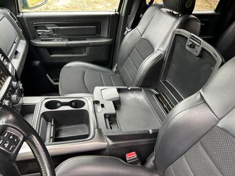 DODGE RAM SPORT 4x4, 5.7L, 401KM, 2017r. - 17