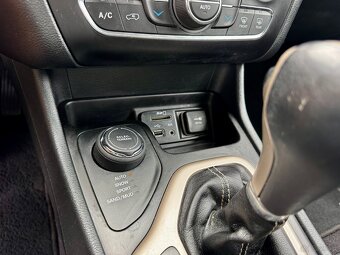 Jeep Cherokee KL 3.2 V6 Limited – 4x4, 2015 - 17