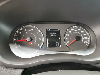 Sprzedam samochód ciężarowy RENAULT MASTER 2.3 E6 z platfor - 17