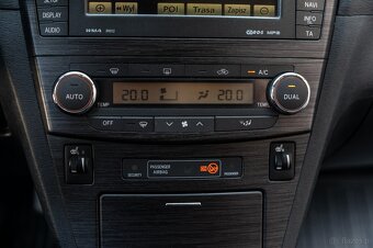 Toyota AVENSIS - 17