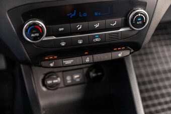 HYUNDAI i20 - 17