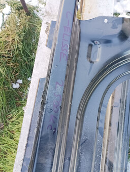 próg samochodu skoda - 17