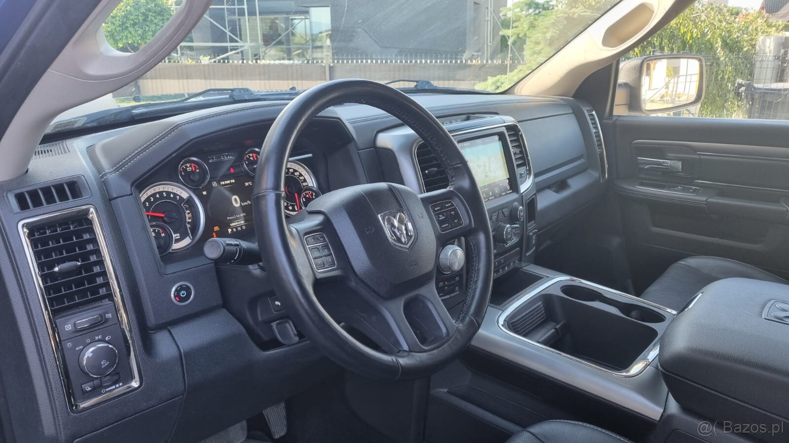 Dodge Ram Sport 5.7 Hemi 4X4 - 18