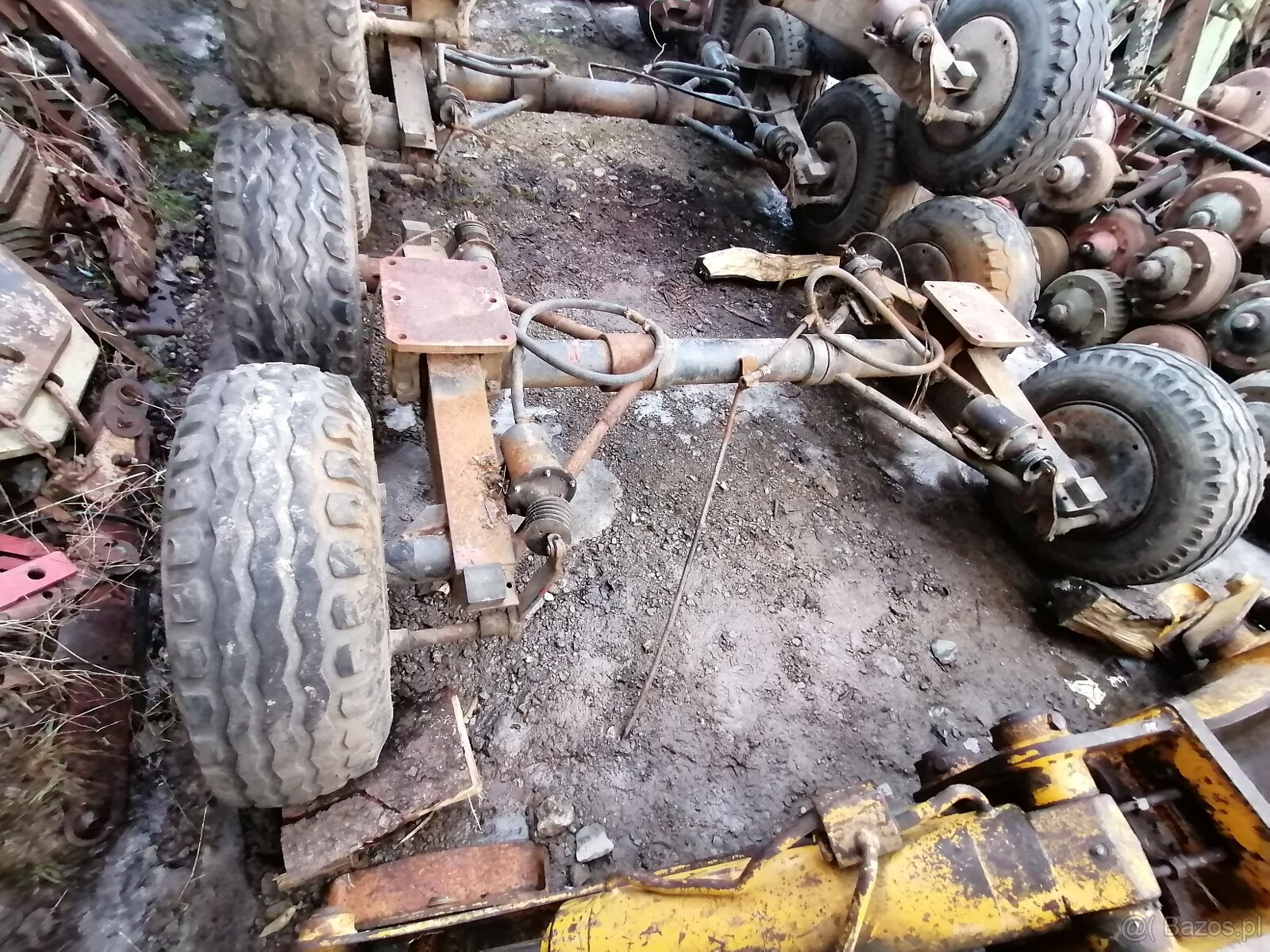 Sprzedaję przyczepę BSS 9t i 8t oraz wiele części zamiennych - 18