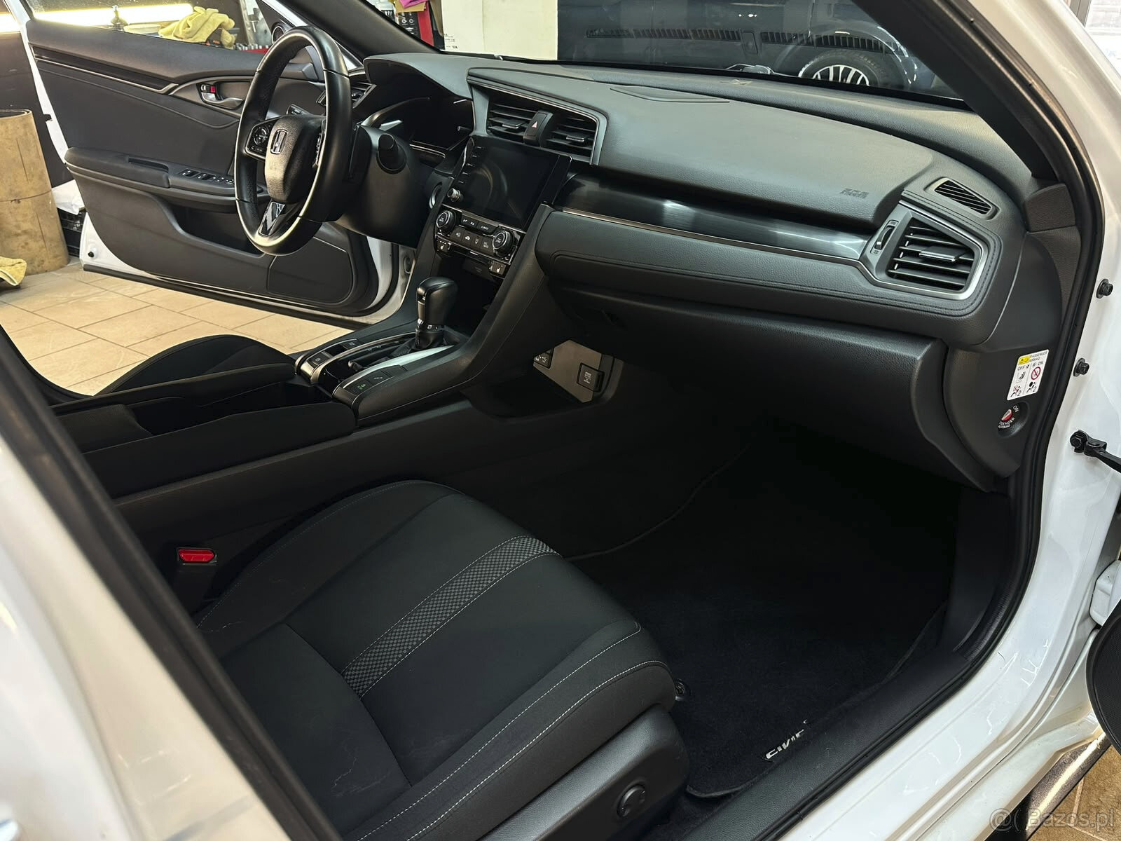 Honda Civic 5D 1.5 VTEC Turbo 182 KM | 2021 | Hatchback | Eu - 18