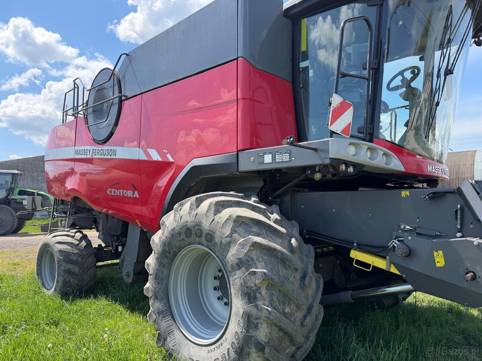 Kombajn zbożowy Massey Ferguson Cenyora 7380 rok prod. 2015 - 18