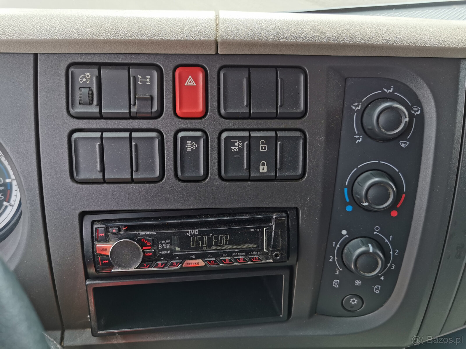 Sprzedam ciężarówkę DAF LF 18.280 FA EURO 6 - 18