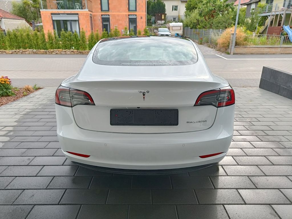 2022 Tesla Model 3 - 18