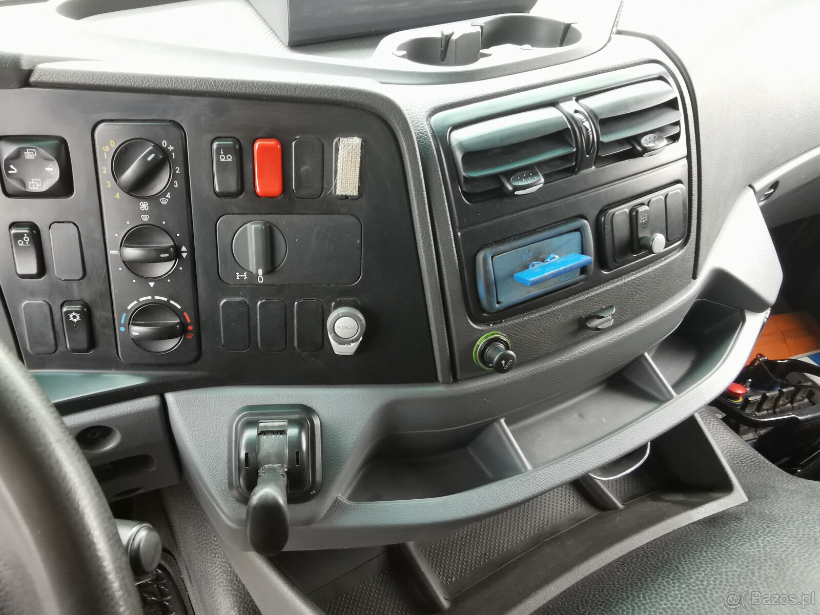 Sprzedam ciężarówkę MERCEDES-BENZ AXOR 2533 L 6X2 E4 - 18