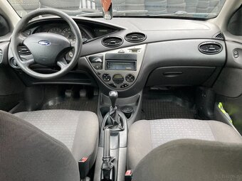 Focus 1.6 benzyna - 18