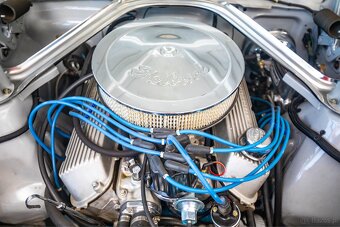 Ford mustang V8 1965 odrestaurowany od podstaw - 18
