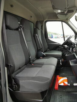 Sprzedam samochód ciężarowy RENAULT MASTER 2.3 E6 z platfor - 18