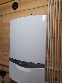 Do sprzedania drewniany domek położony na zielonym Roztoczu. - 18