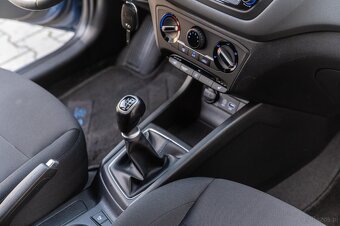HYUNDAI i20 - 18
