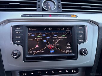 Volkswagen Passat 2.0 TDI 110 kW Highline - 18