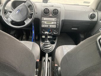 Ford Fusion - 18