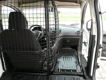 Ford Tourneo Courier - 18